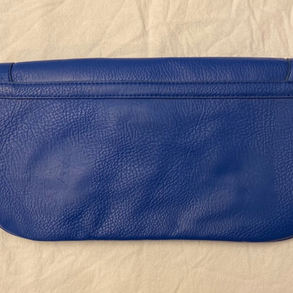 Olivia & Joy Clutch - Picture 2 of 2